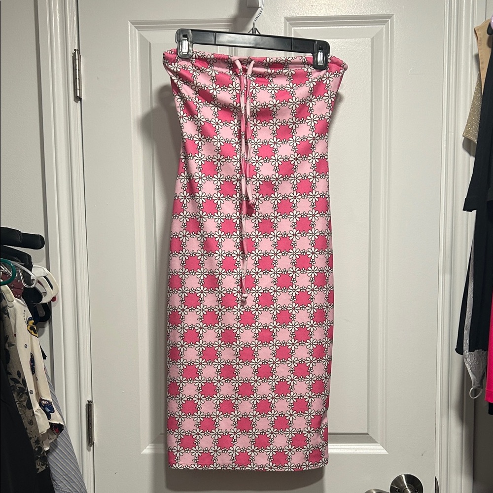 Frankie's Bikinis Pink and White Floral Pencil dress